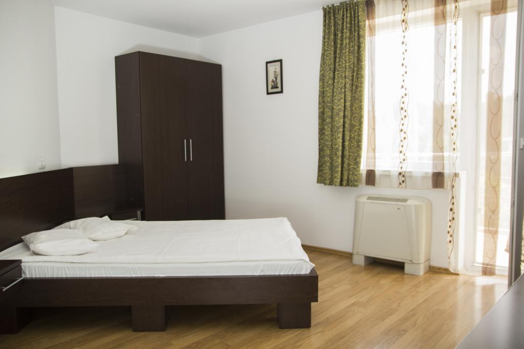Villa Grande Jászvásár Szoba fotó