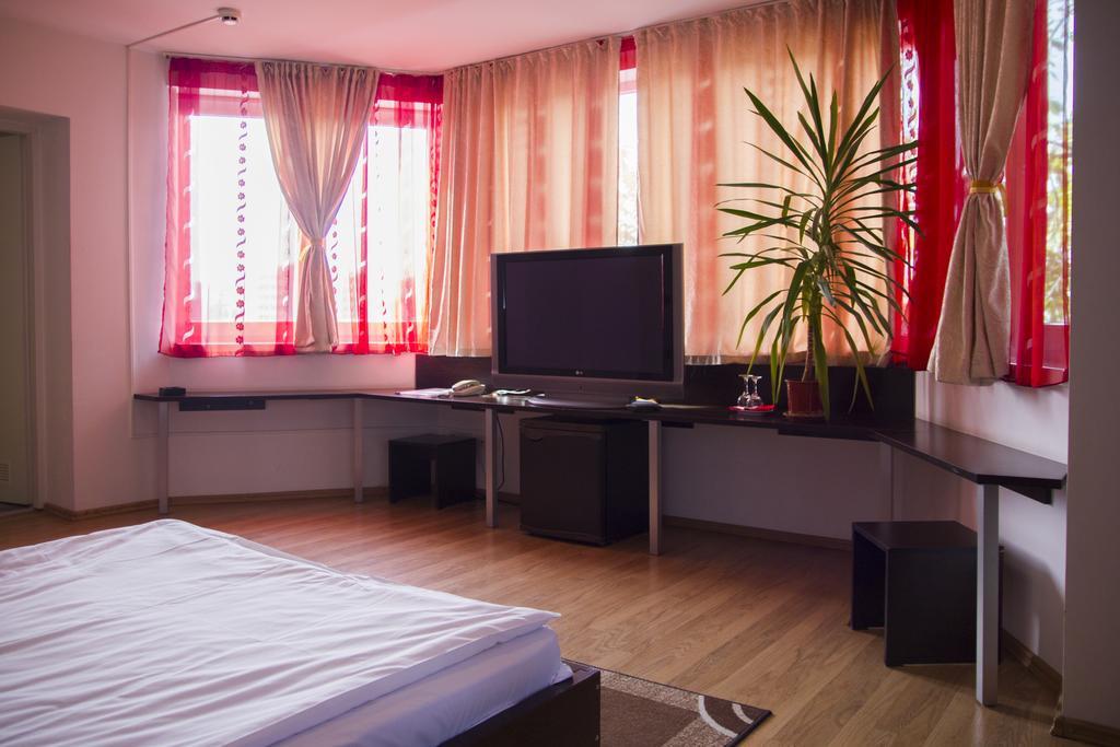 Villa Grande Jászvásár Szoba fotó