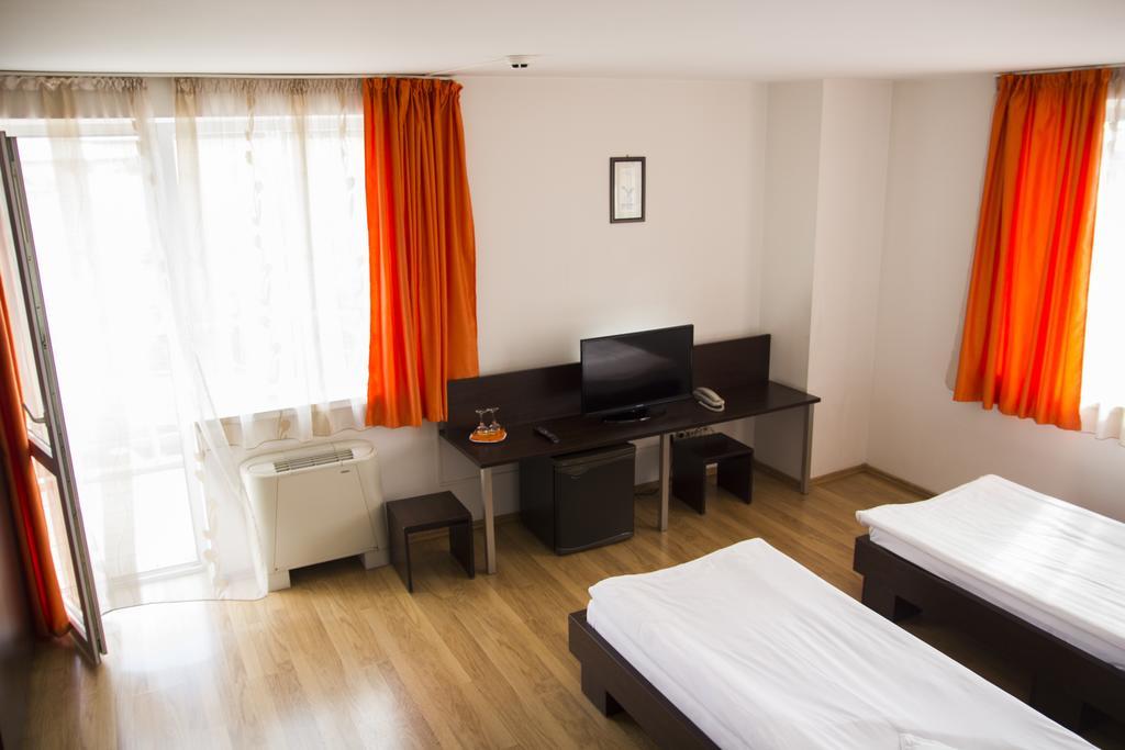 Villa Grande Jászvásár Szoba fotó